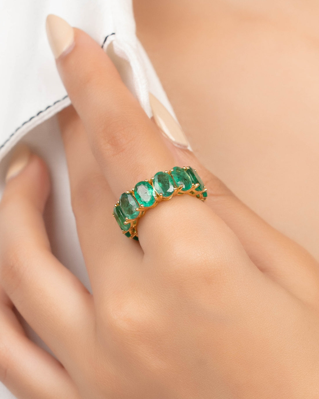 Sanika Emerald Ring