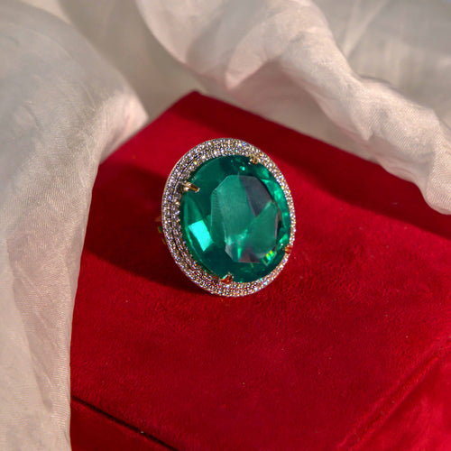 Emerald Stone Diamond Ring