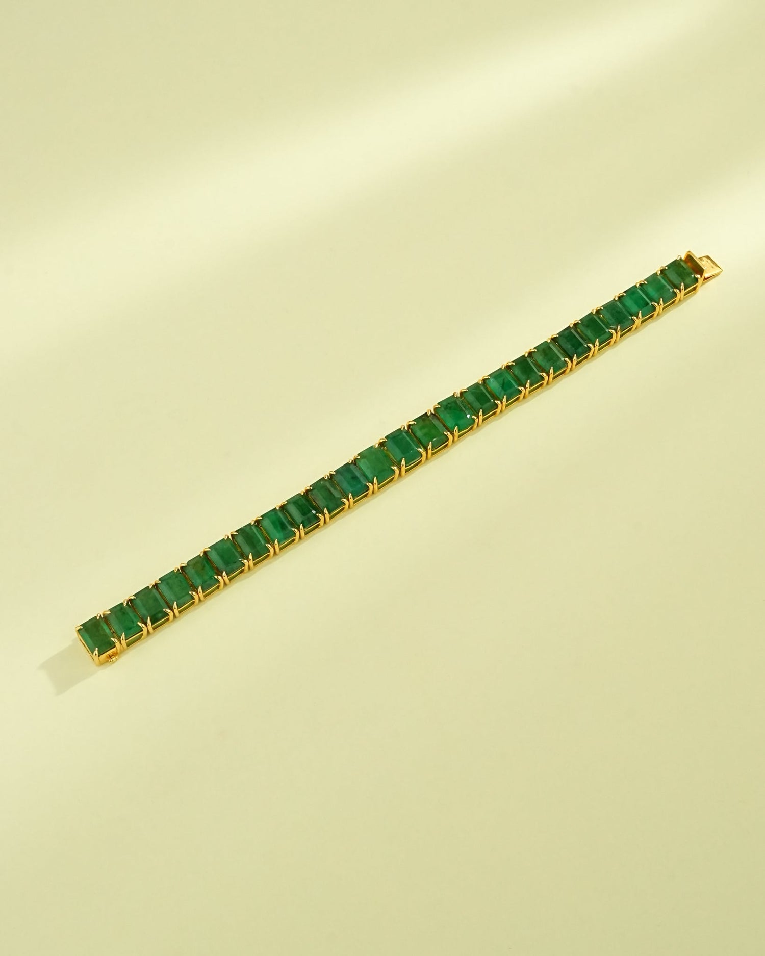Riddhi Emerald Loose Bracelet