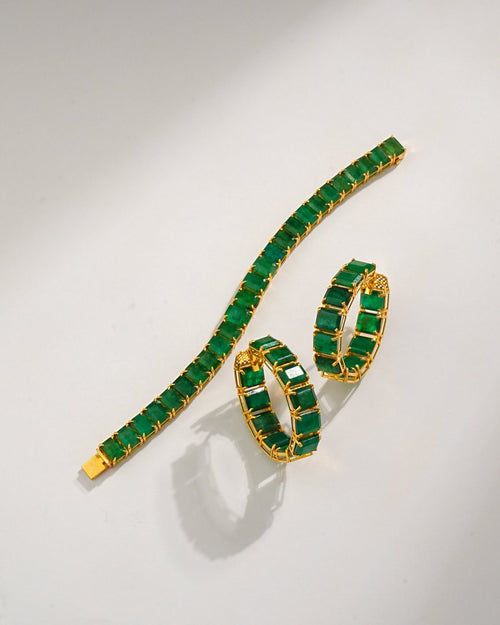 Riddhi Loose Bracelet And Vinita Hoops Set