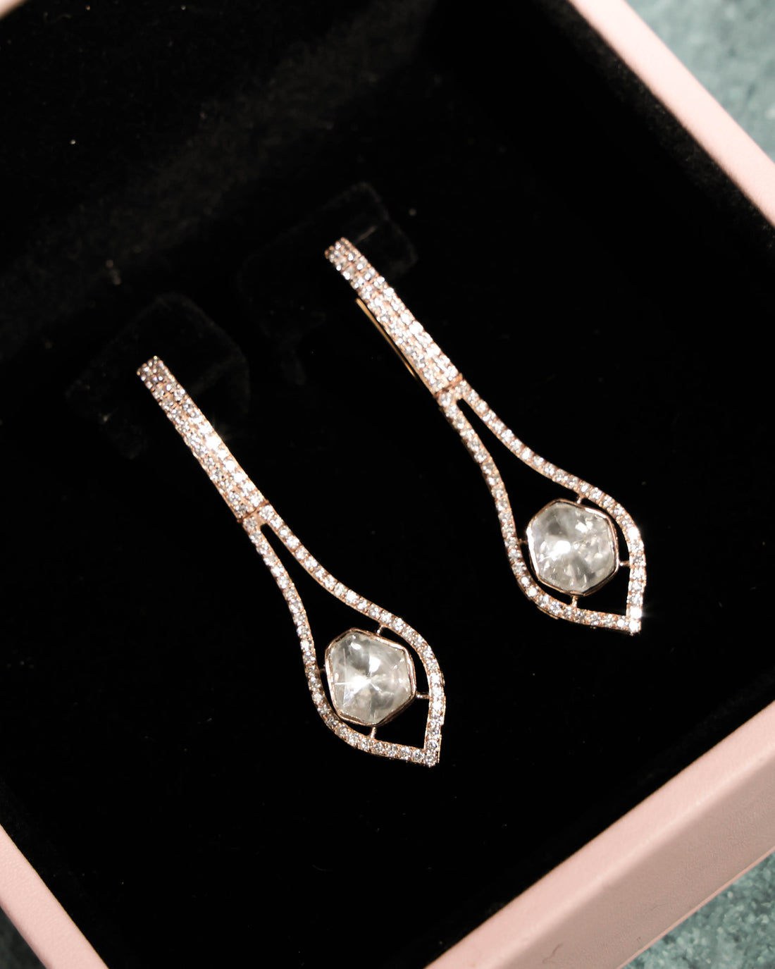 Kanishka Polki And Diamond Long Earrings