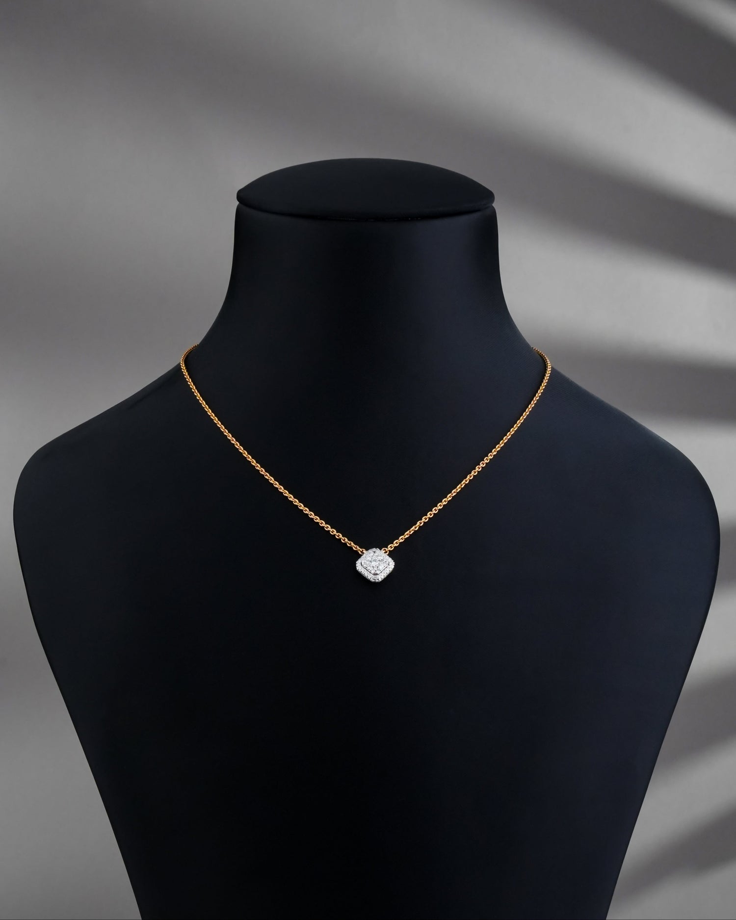 Kalki Koechlin - Diamond Necklace