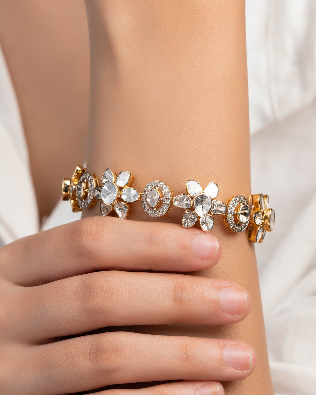 Saloni Polki And Diamond Minimal Bracelet