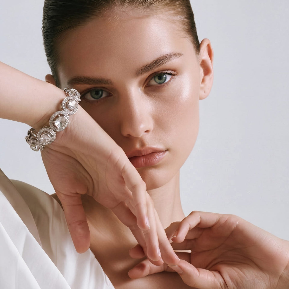 Deeptha Polki And Diamond Bangle