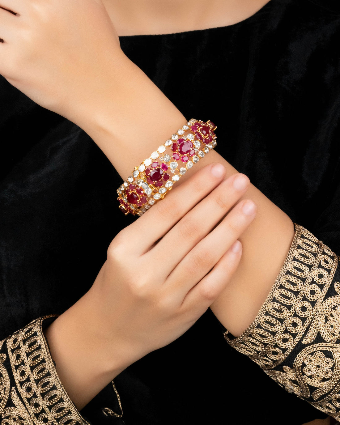 Uzma Polki And Diamond Bangle