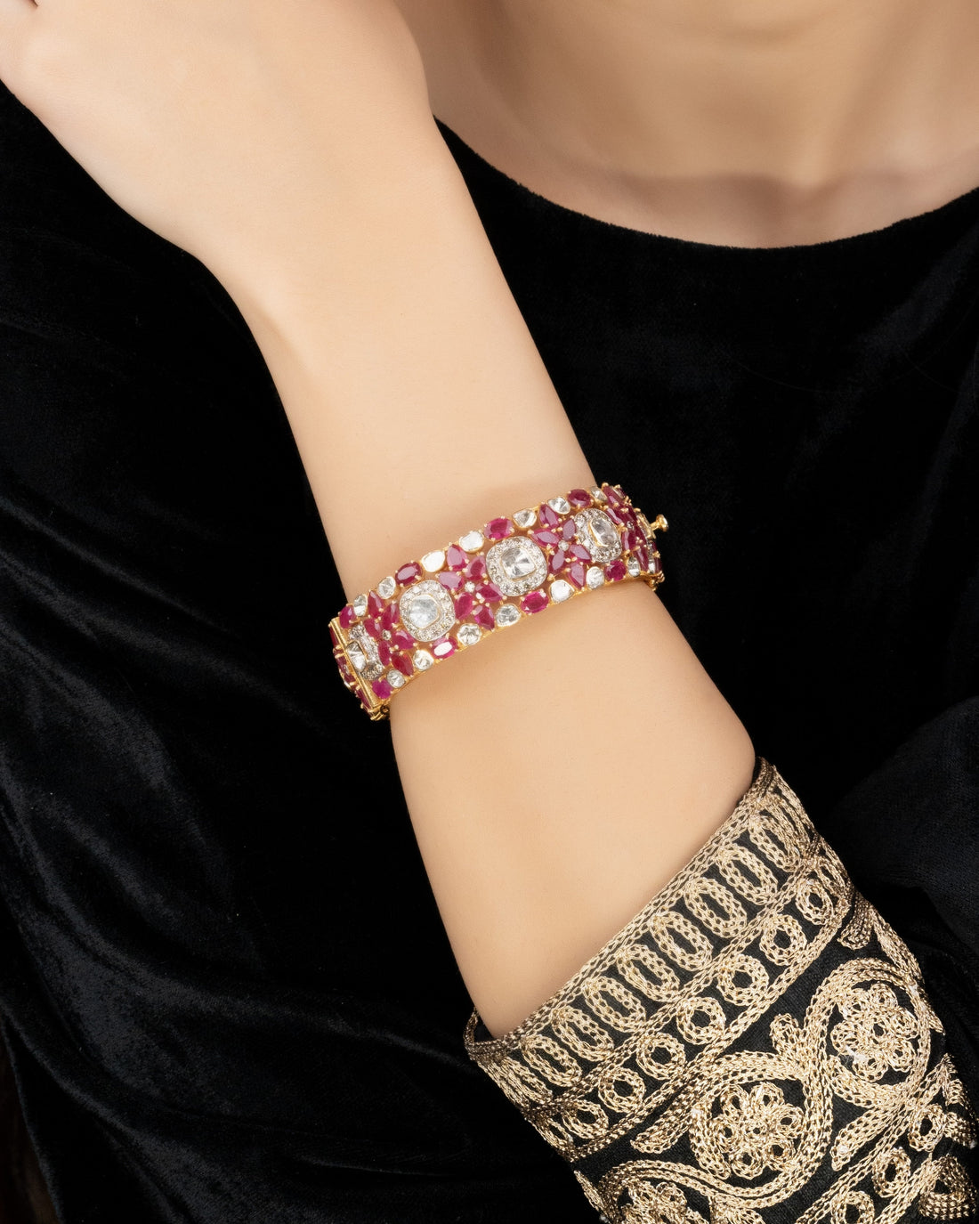 Akshi Polki And Diamond Bangle