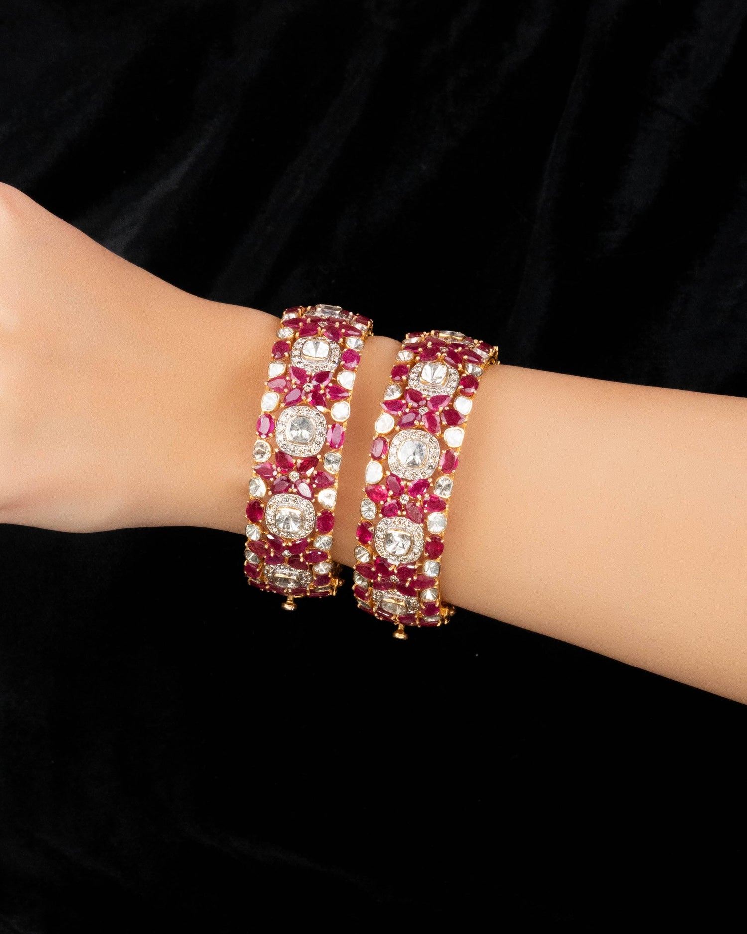 Akshi Polki And Diamond Bangle