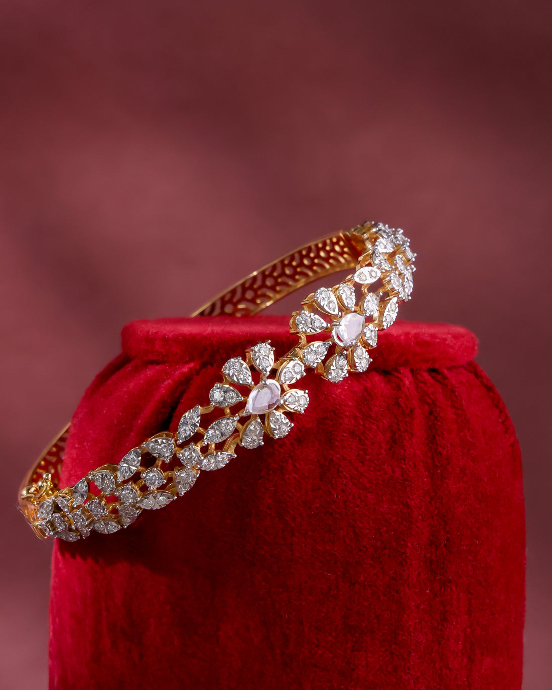 Hallie Diamond Bangle