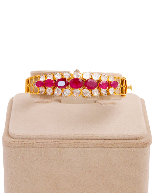 Yashi Polki And Diamond Bangle