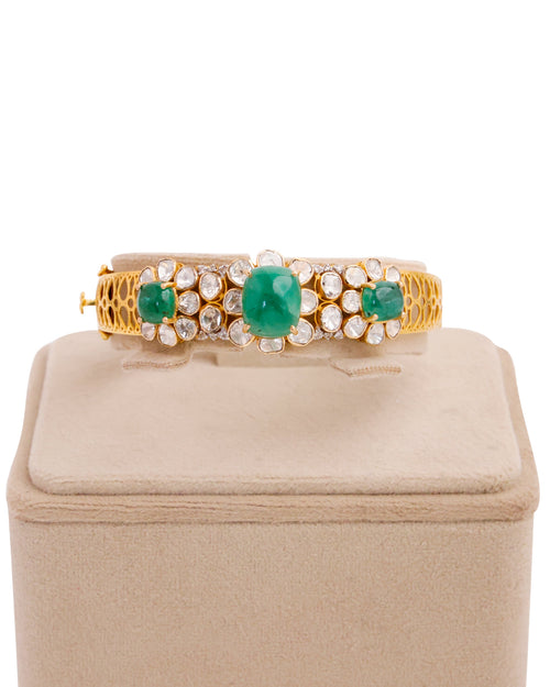 Vidhi Polki And Diamond Bangle