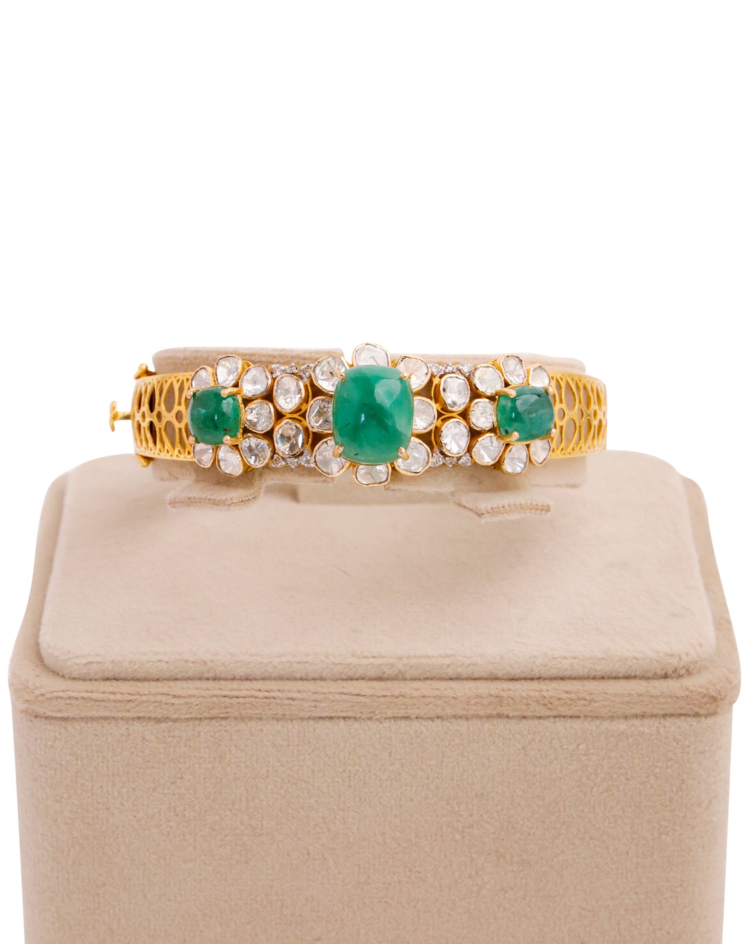 Vidhi Polki And Diamond Bangle