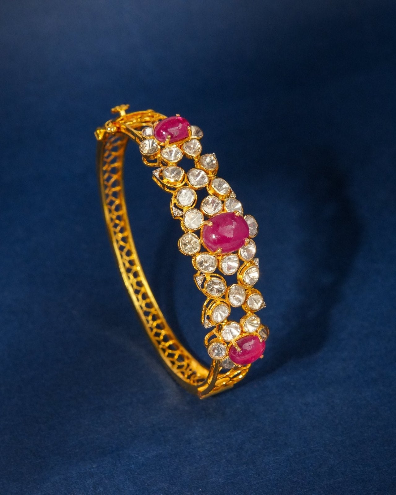 Aabha Polki And Diamond Bangle