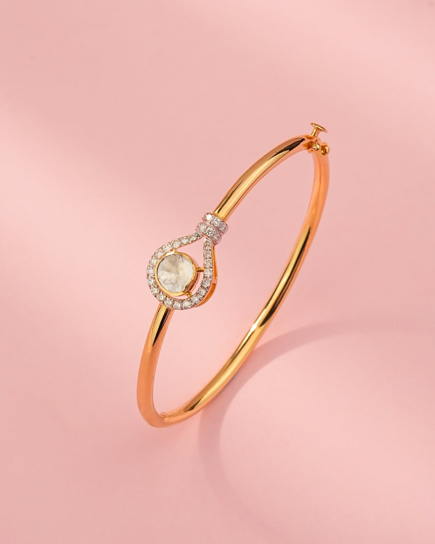 Viddhi Polki And Diamond Bangle
