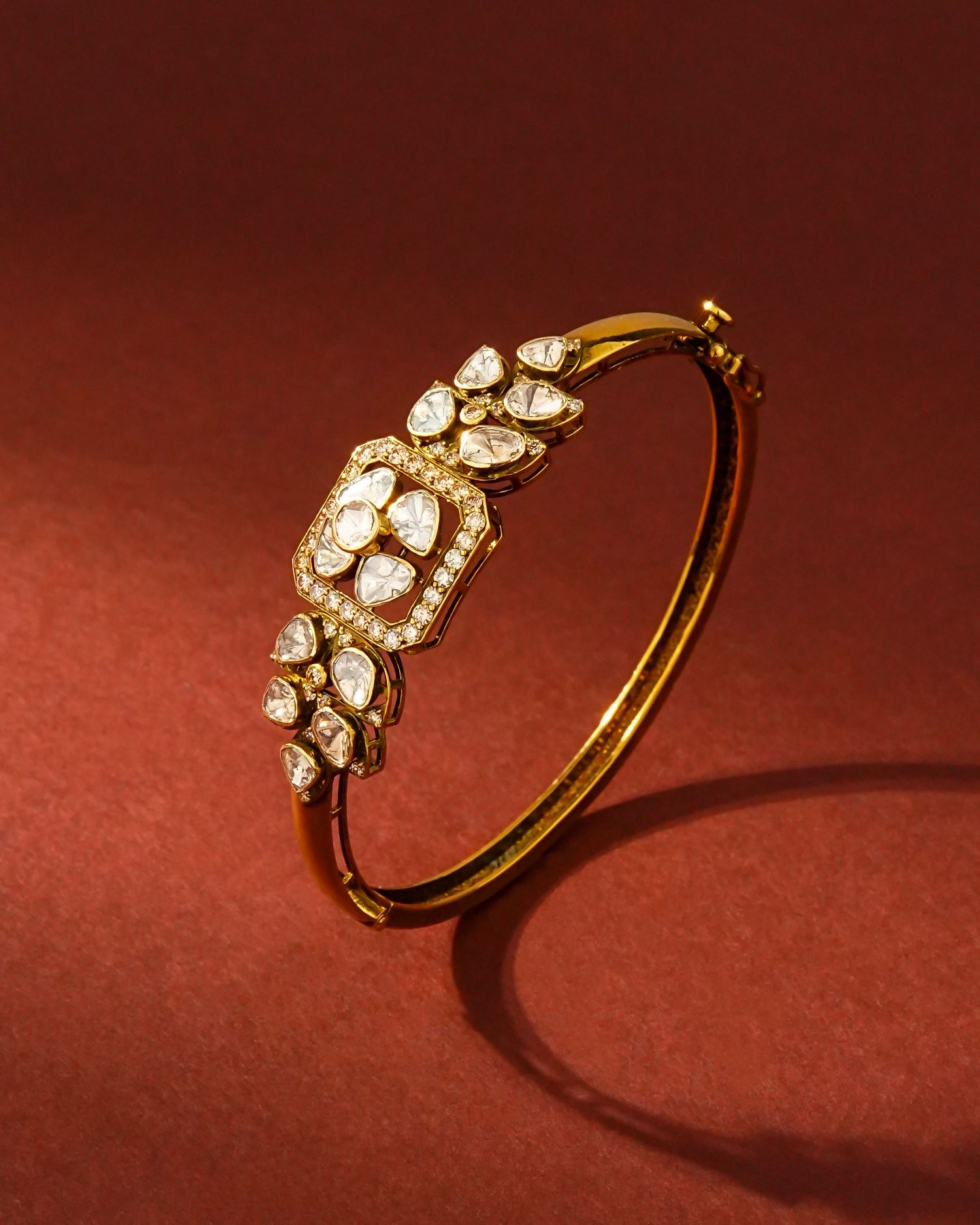 Vardha Polki And Diamond Bangle