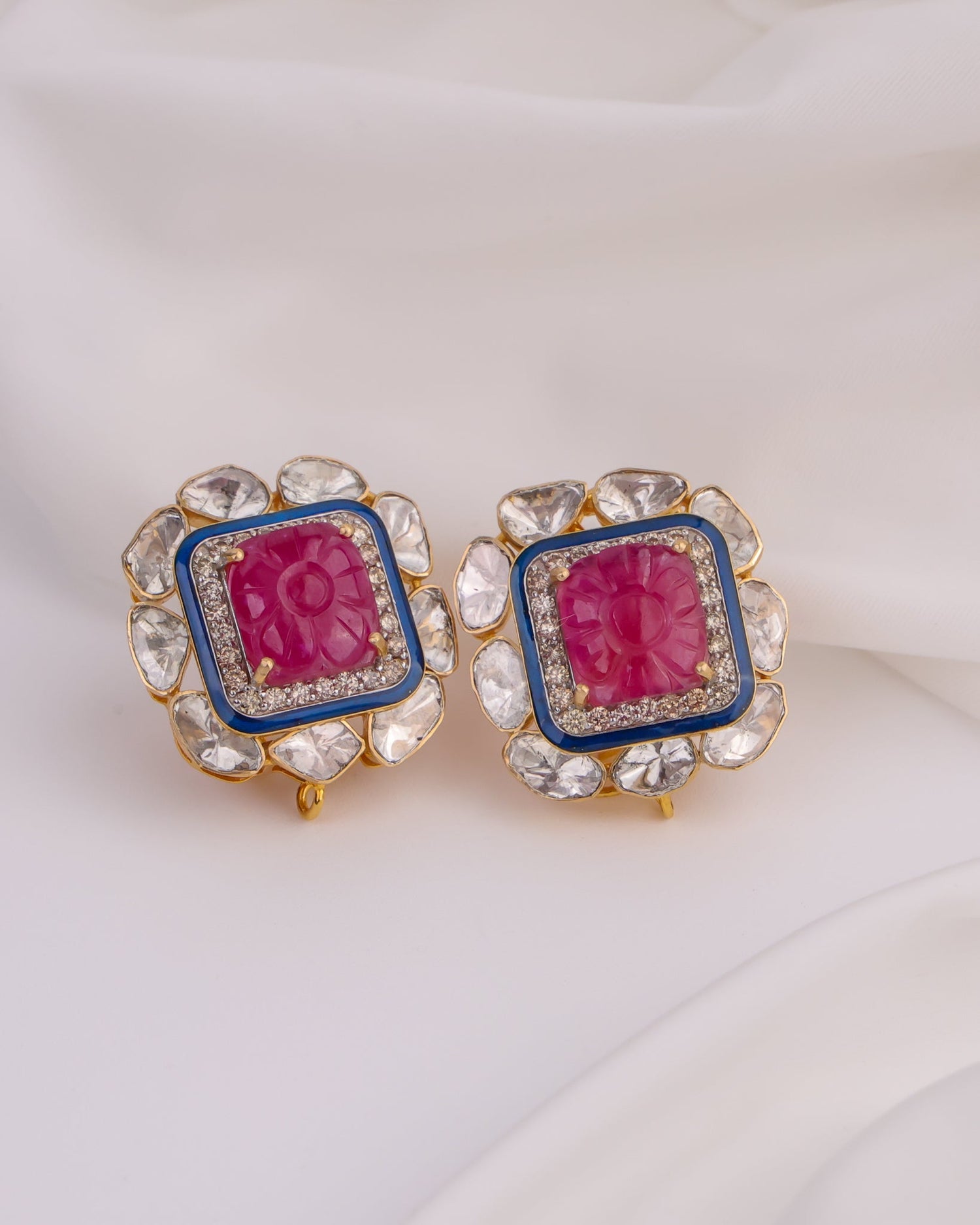 Aaradhiya Polki And Diamond Tops