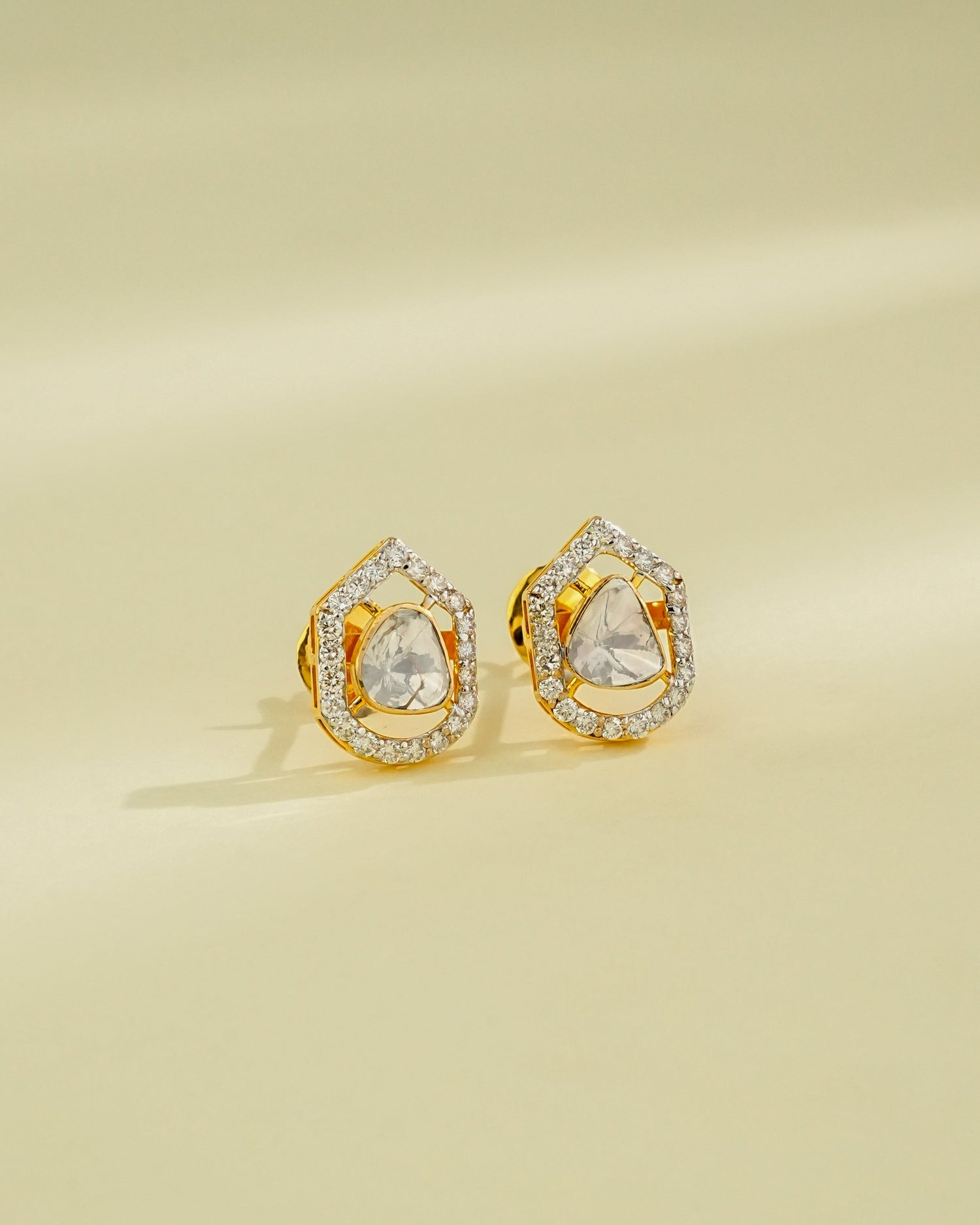 Eshya Polki And Diamond Tops
