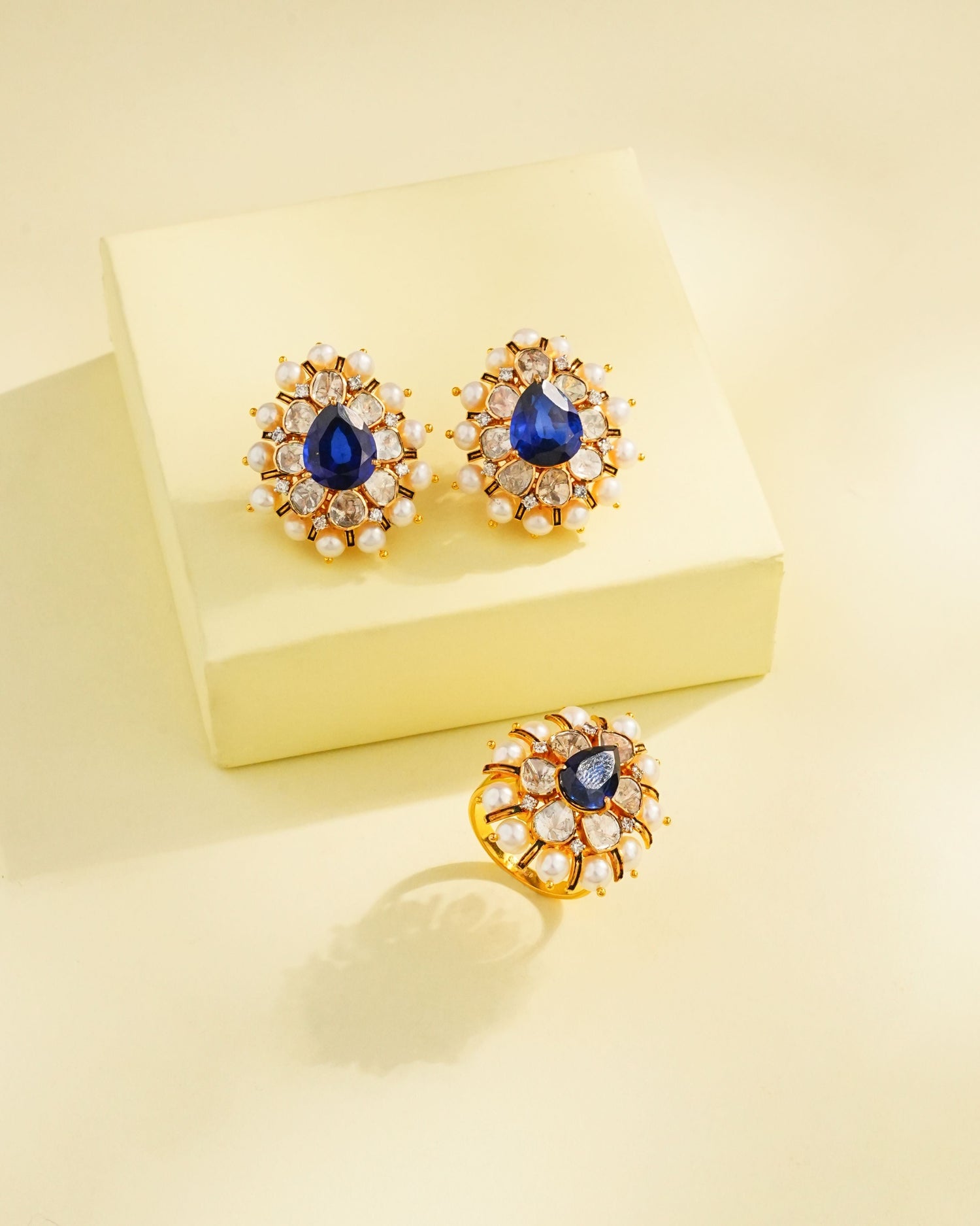 Eshvika Polki And Diamond Tops