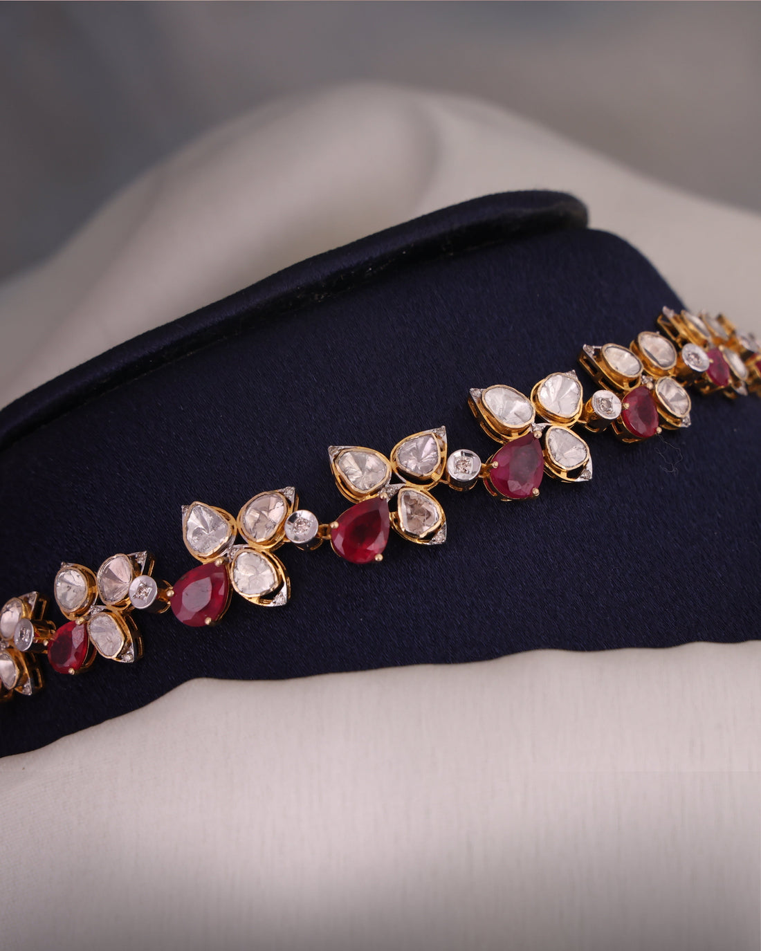 Urvashi Polki And Diamond Necklace