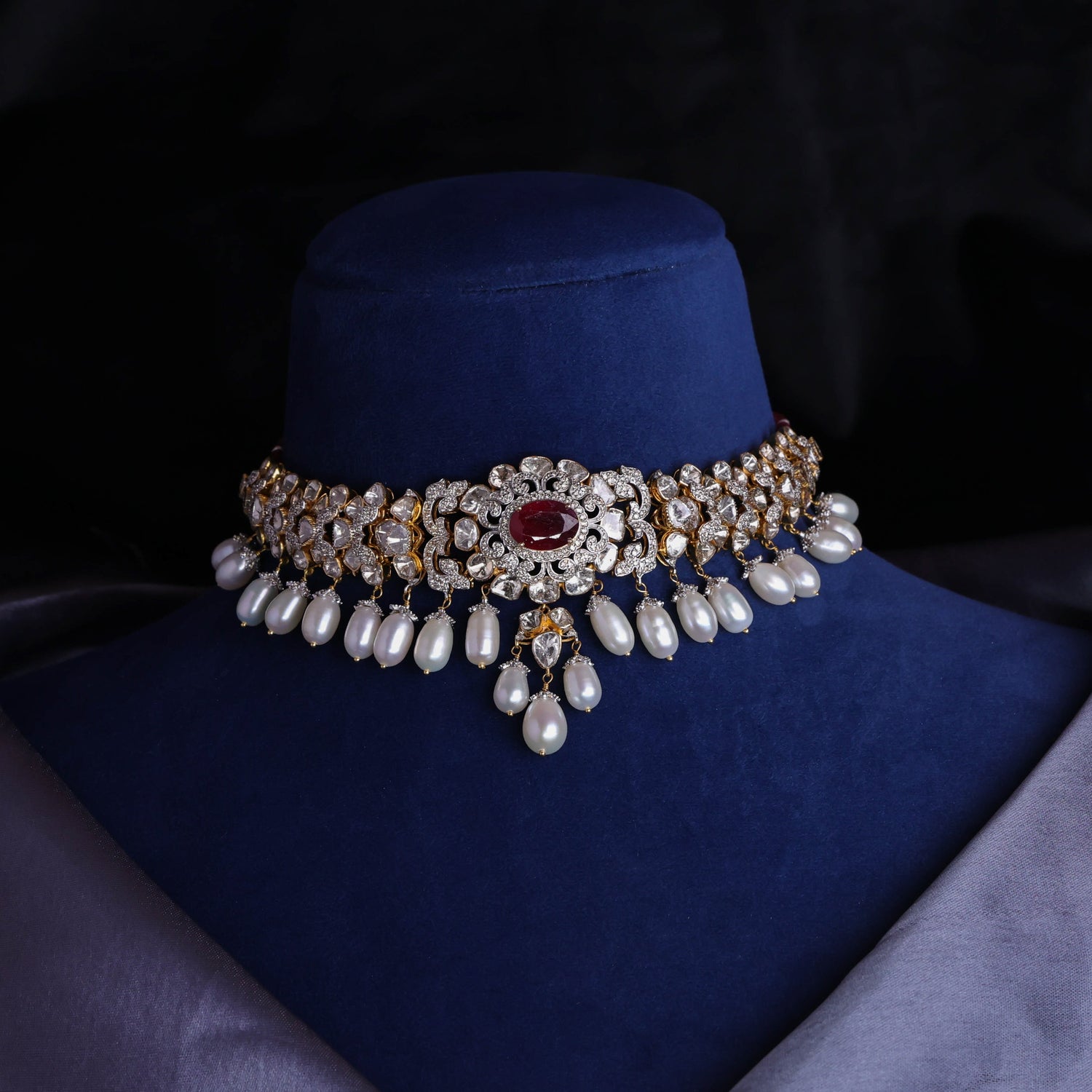 Anshika Polki And Diamond Choker