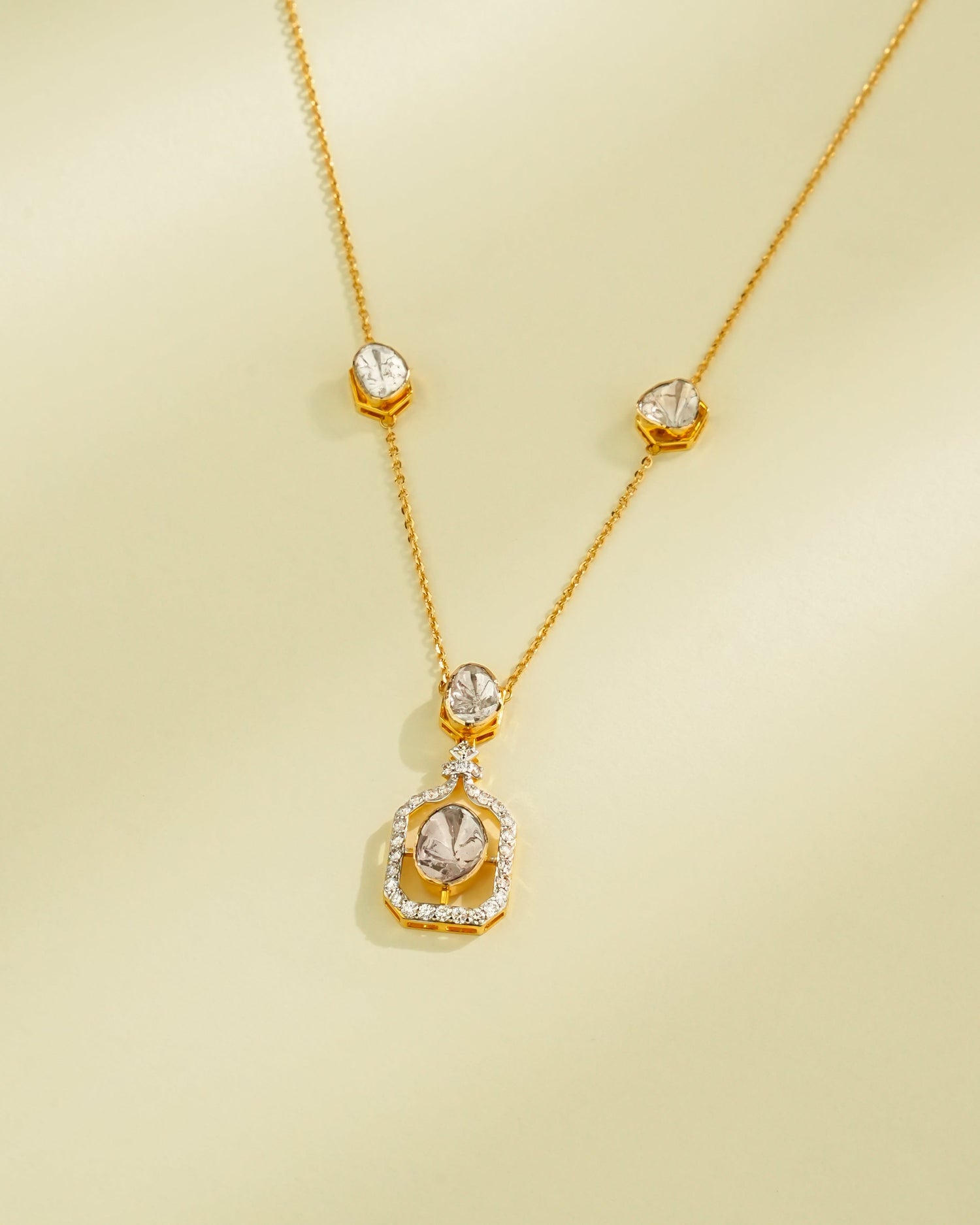 Ruchita Polki And Diamond Pendant