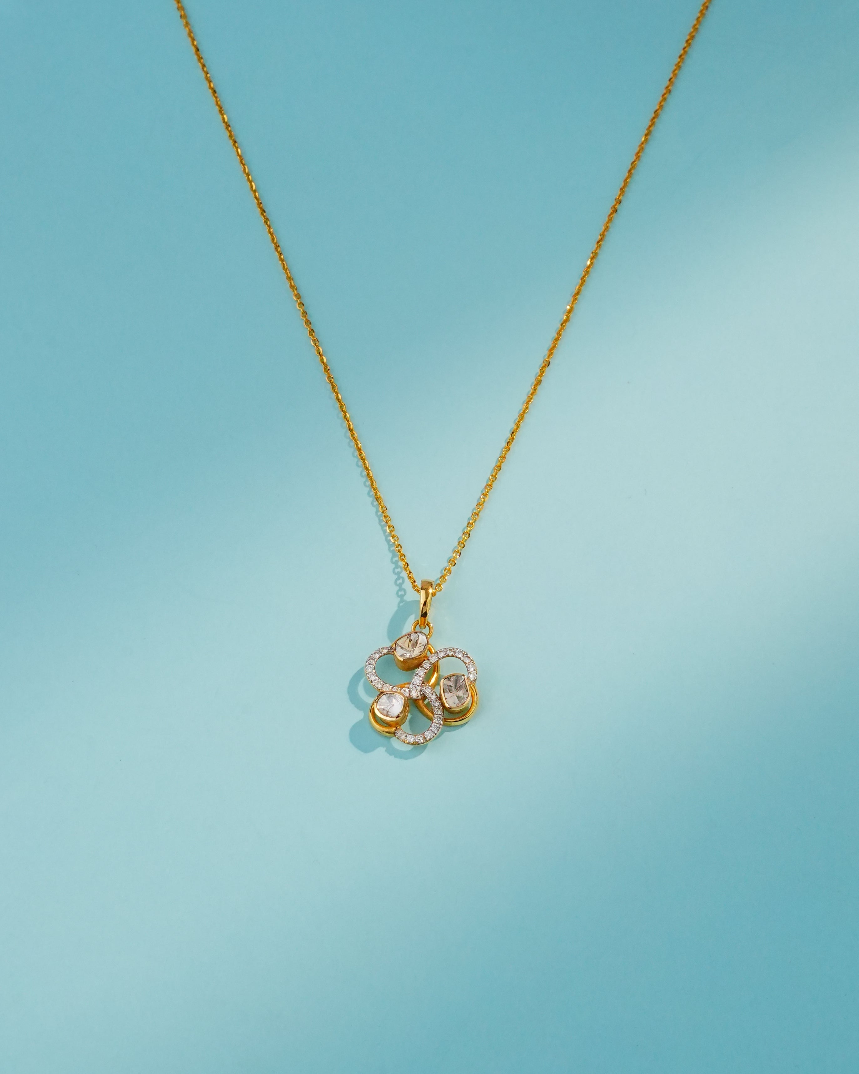 Meera Polki And Diamond Pendant