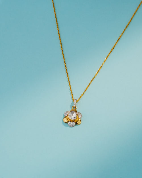 Shruti Polki And Diamond Pendant