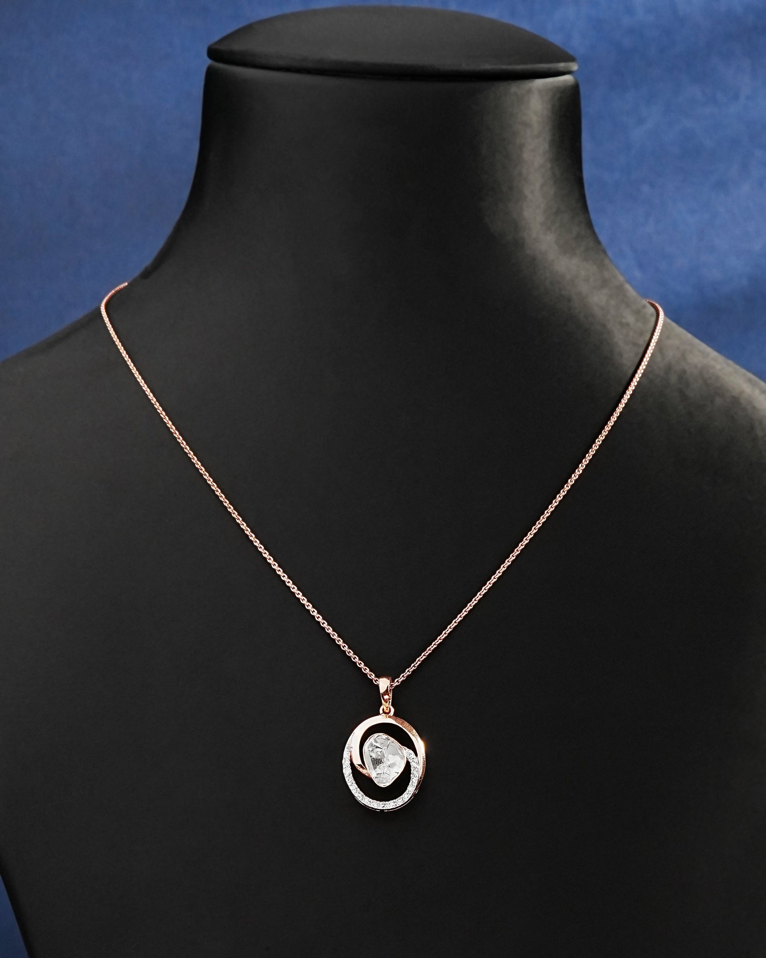 Mrunal Polki And Diamond Pendant