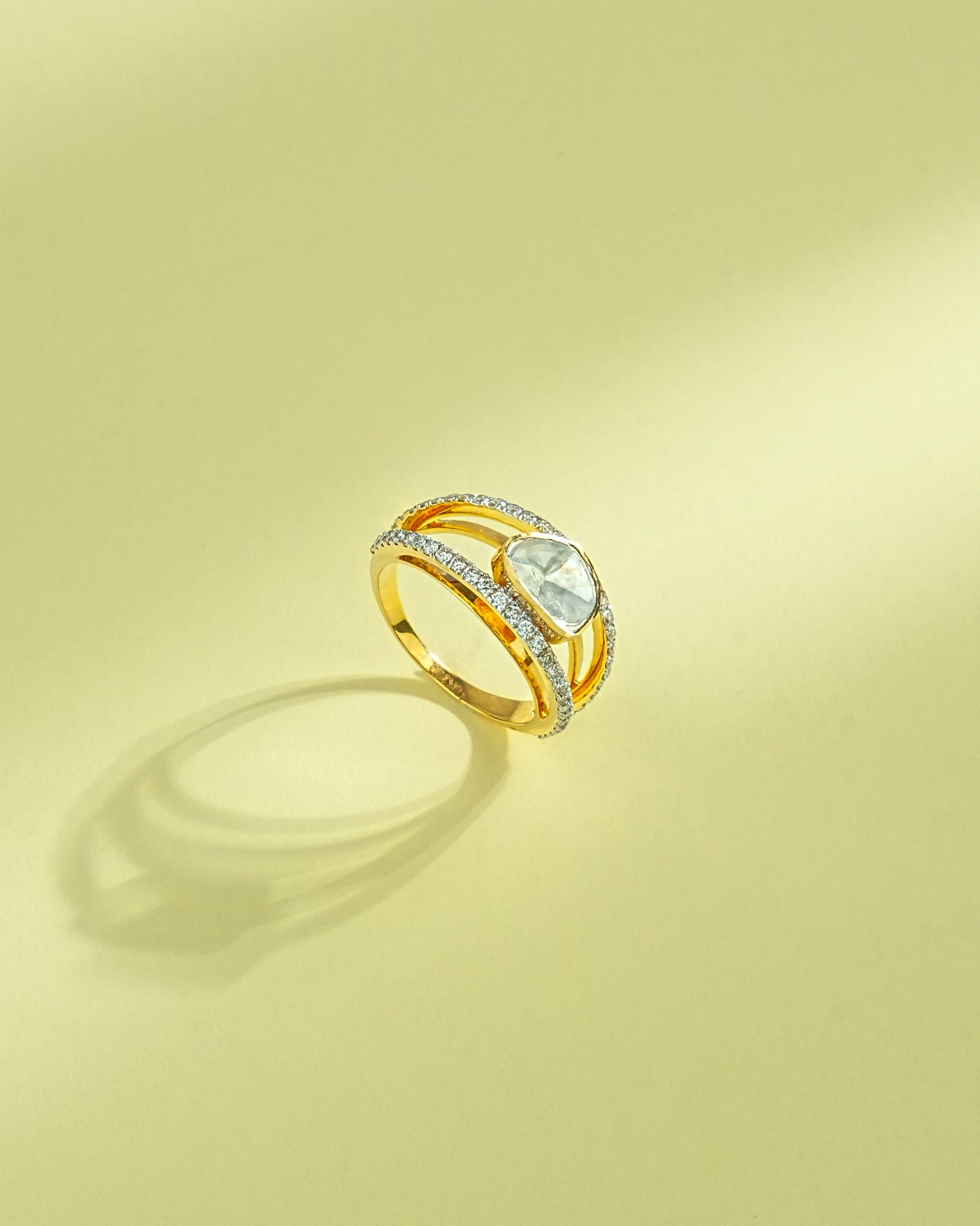 Saavi Polki And Diamond Ring