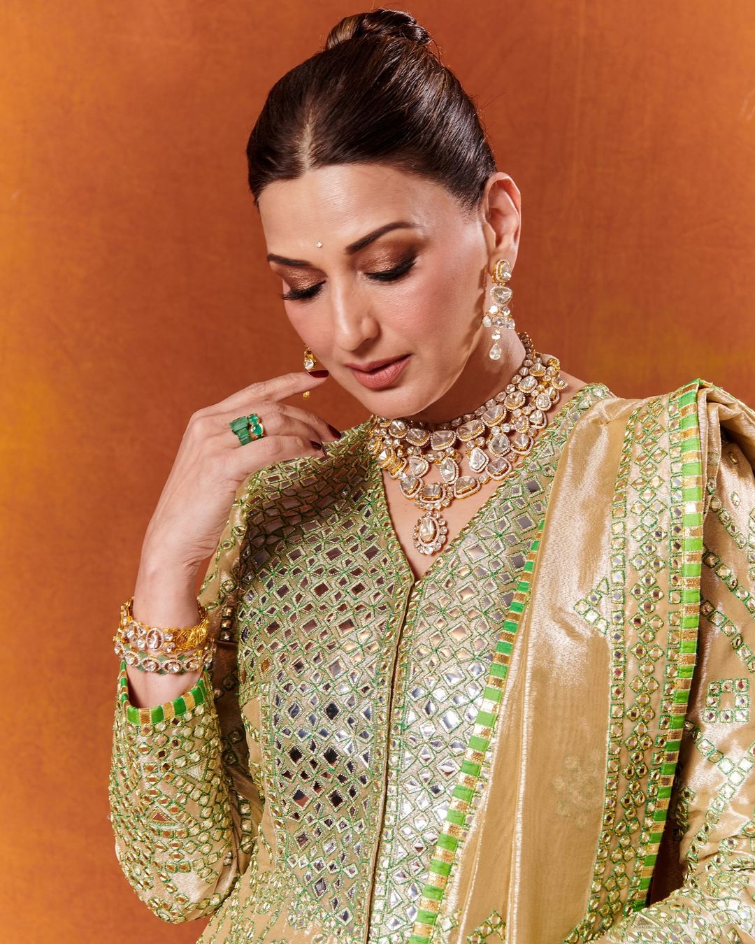 Sonali Bendre - Humaira Polki And Diamond Necklace