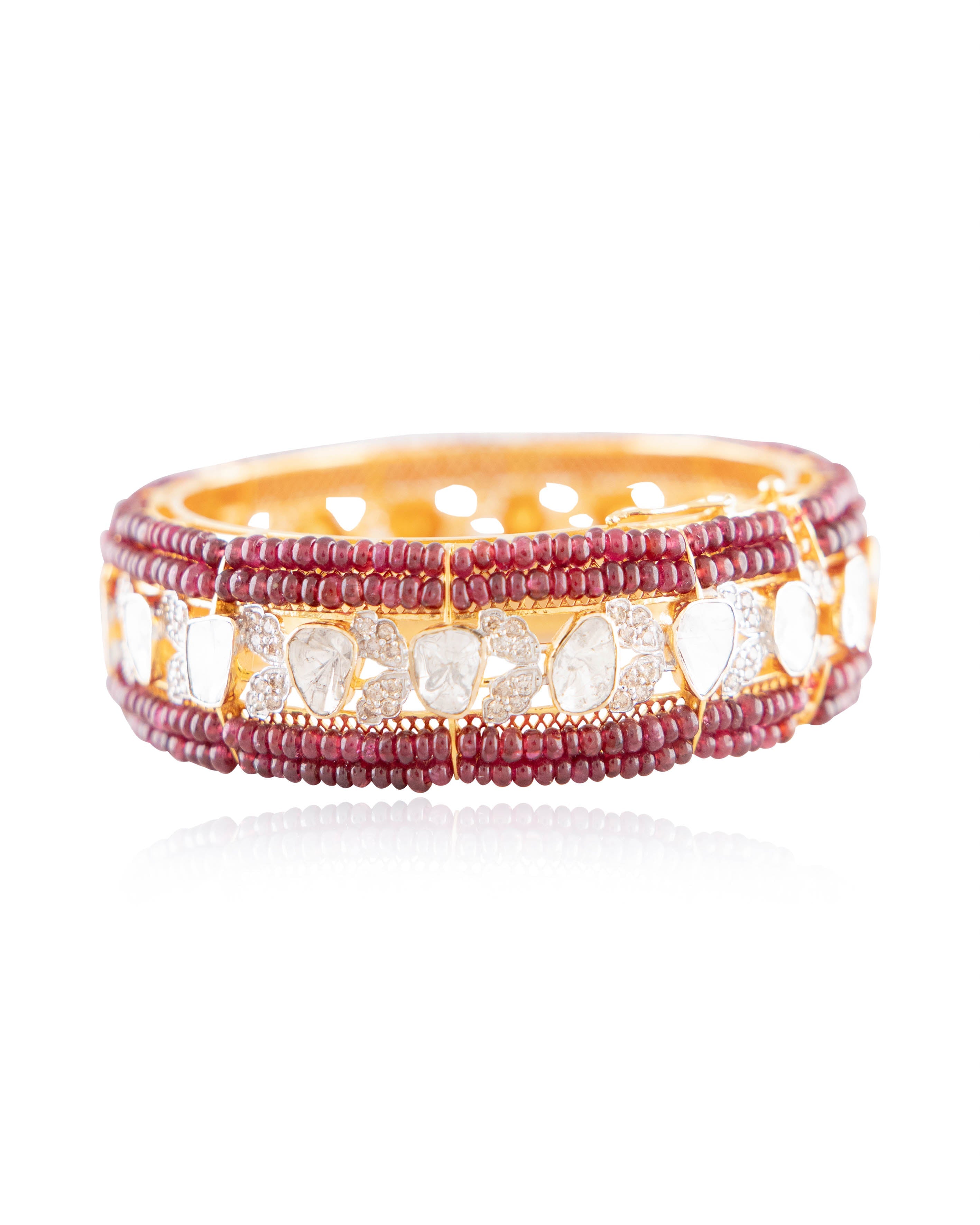 Mrunal Polki And Diamond Bangle