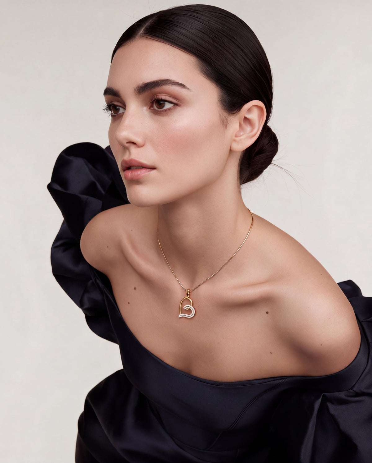 Daphne Diamond Pendant