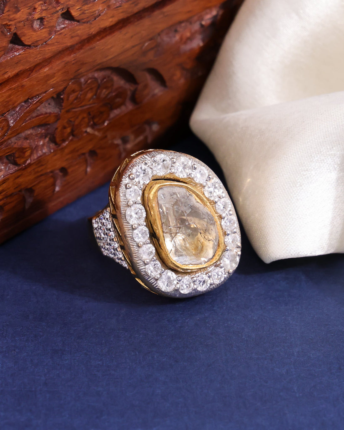 Zinnia Polki And Diamond Ring