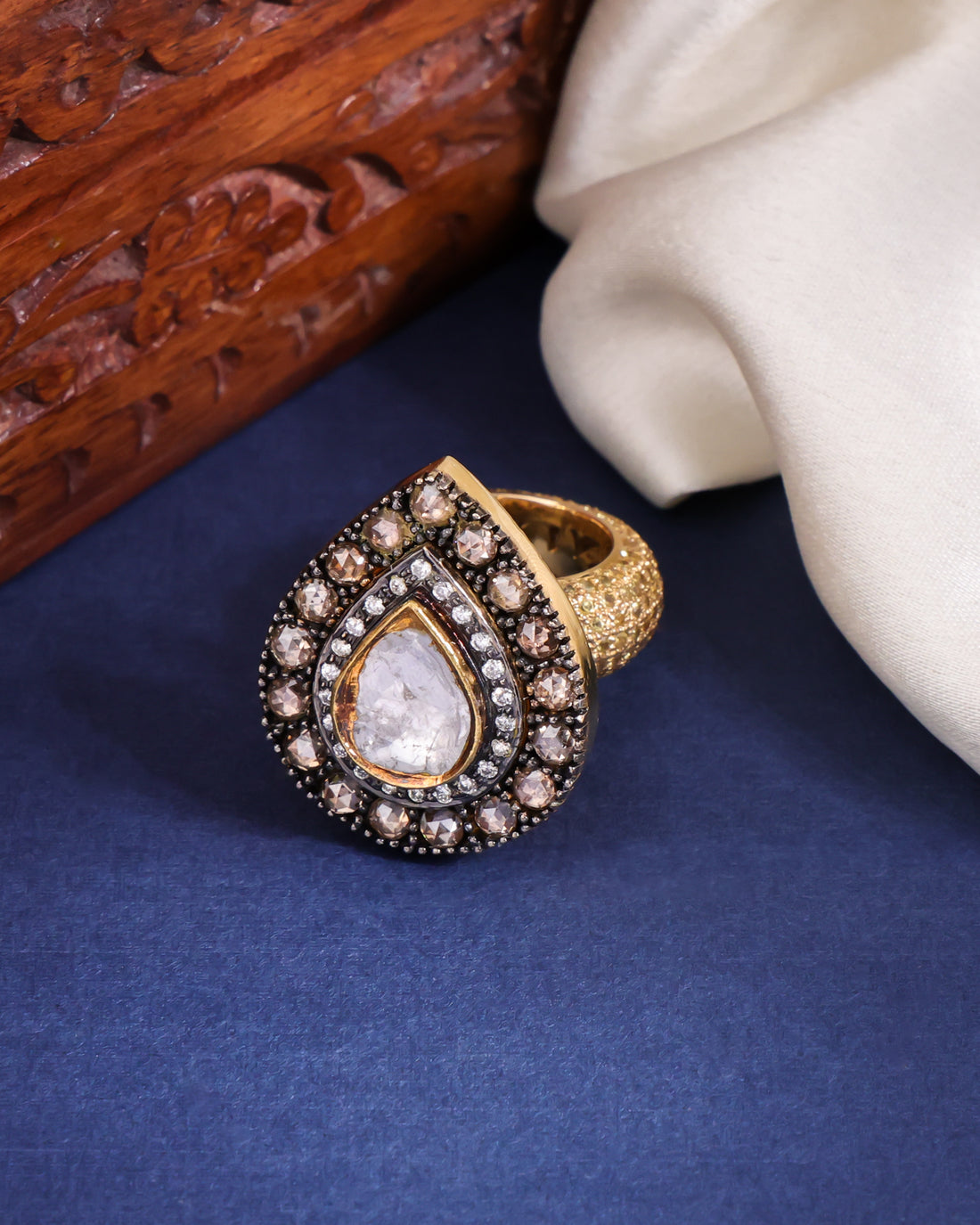 Dhriti Polki And Diamond Ring