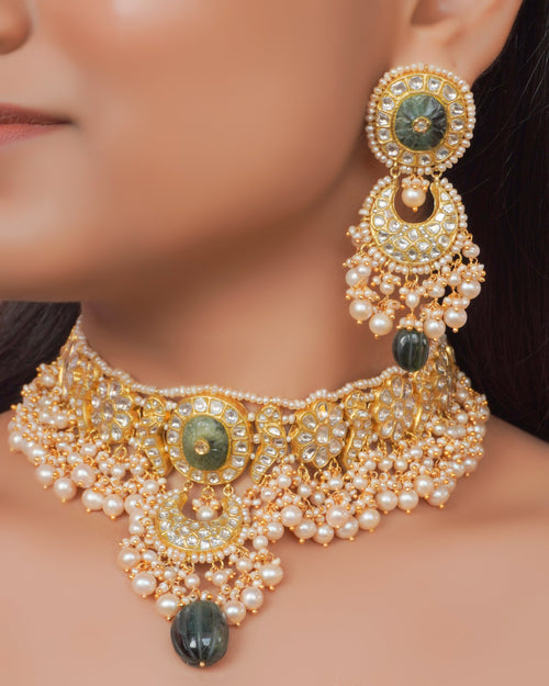 Anu Choker and Tari Chandbalis Polki Set