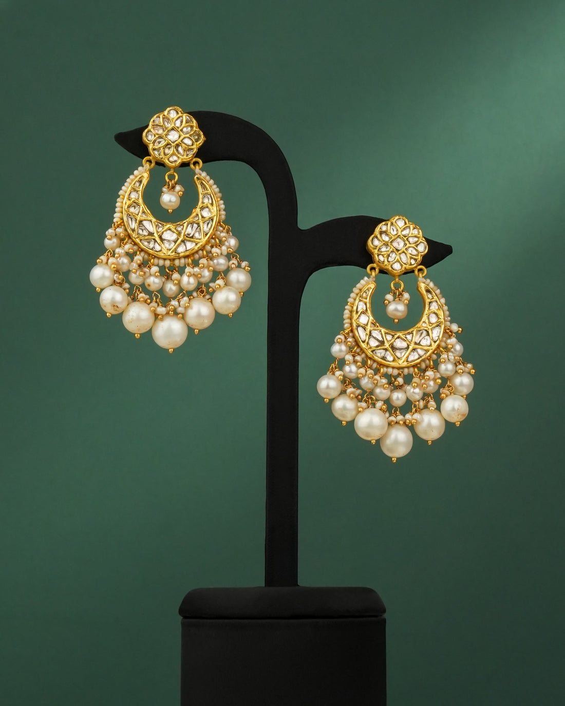 Shanaya Polki And Diamond Chandbalis