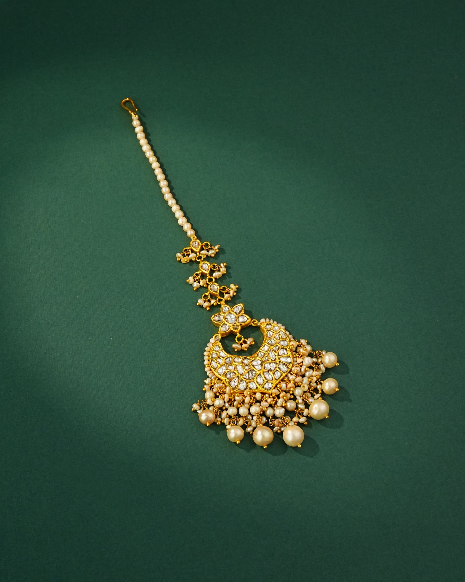 Urvika Polki Maangtika