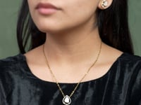 Jessica Polki And Diamond Pendant