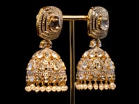 Prerna Choker And Samiksha Jhumkas Polki And Diamond Set