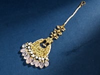 Minaz Polki Maangtikas