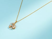 Meera Polki And Diamond Pendant