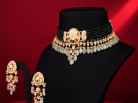 Riyaanshi Polki Bead Choker