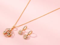 Meera Polki And Diamond Pendant