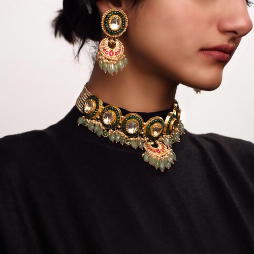 Rudhii Choker And Dhanu Chandbalis Polki Set