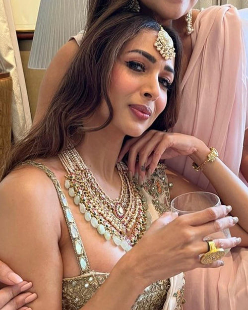 Gwen Polki Long Necklace wore by Malaika Arora