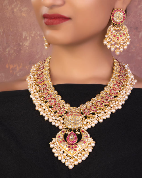 Anisha Polki Chandbalis