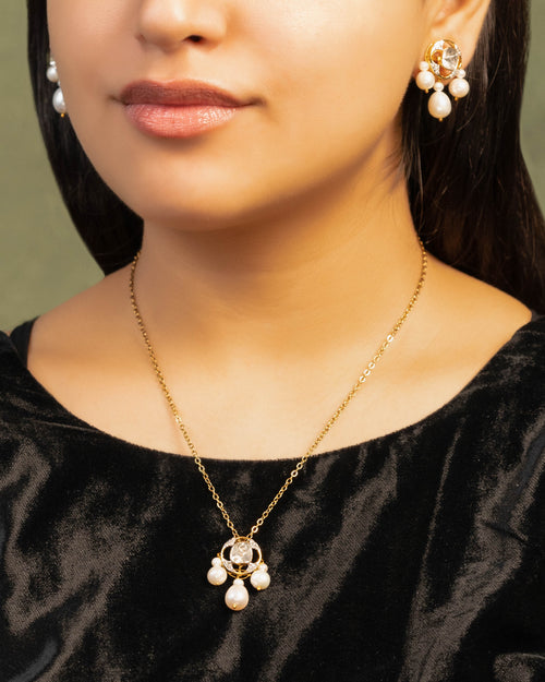 Vriddhi Pendant And Jignisha Tops Polki And Diamond Set