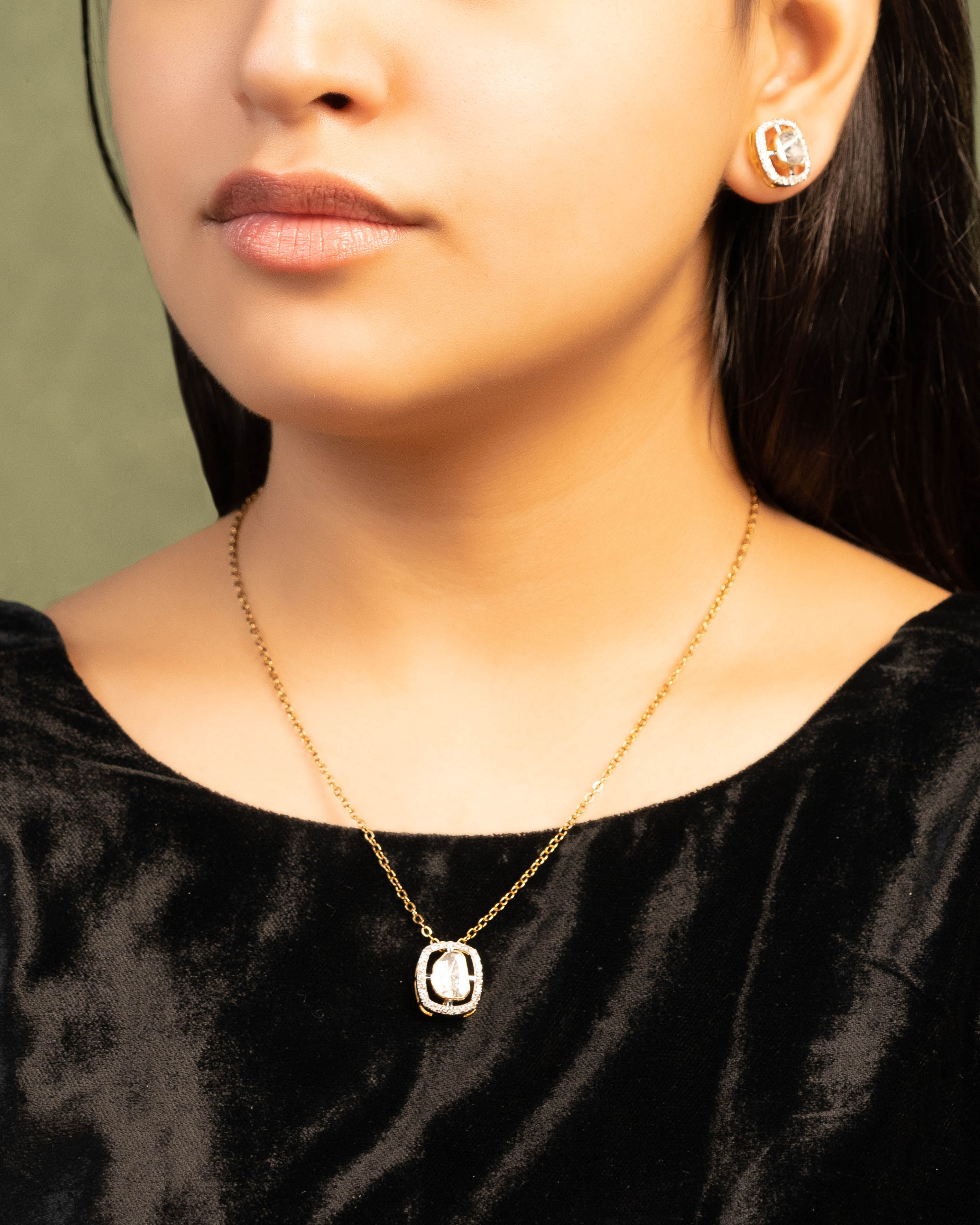 Suman Polki And Diamond Pendant