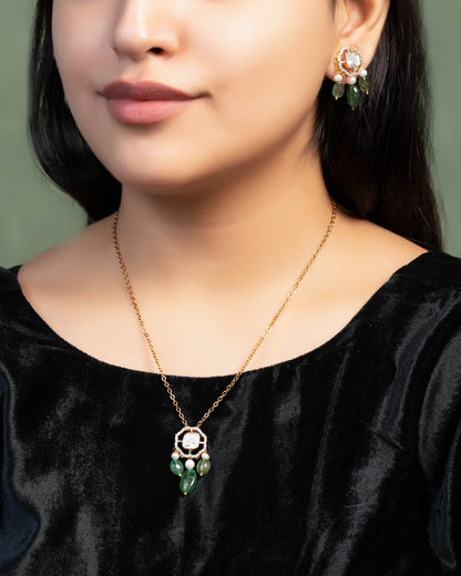 Karishma Polki And Diamond Pendant