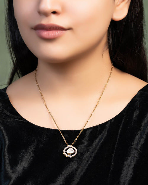Tanushree Pendant And Bhagyashri Tops Polki And Diamond Set
