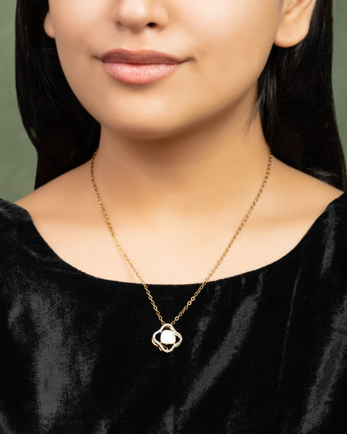 Reena Pendant And Reema Tops Polki And Diamond Set